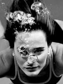 Citeste mai multe detalii despre articolul: Andreea Esca a facut un pictorial subacvatic