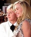 Citeste mai multe detalii despre articolul: Ellen DeGeneres şi Portia de Rossi şi-au spus �Da�